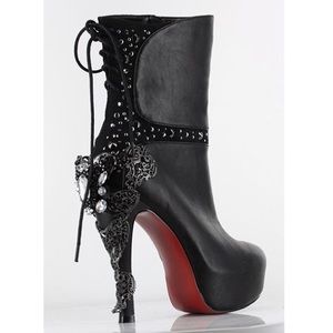 HADES - MCQUEEN VICTORIAN BOOTS